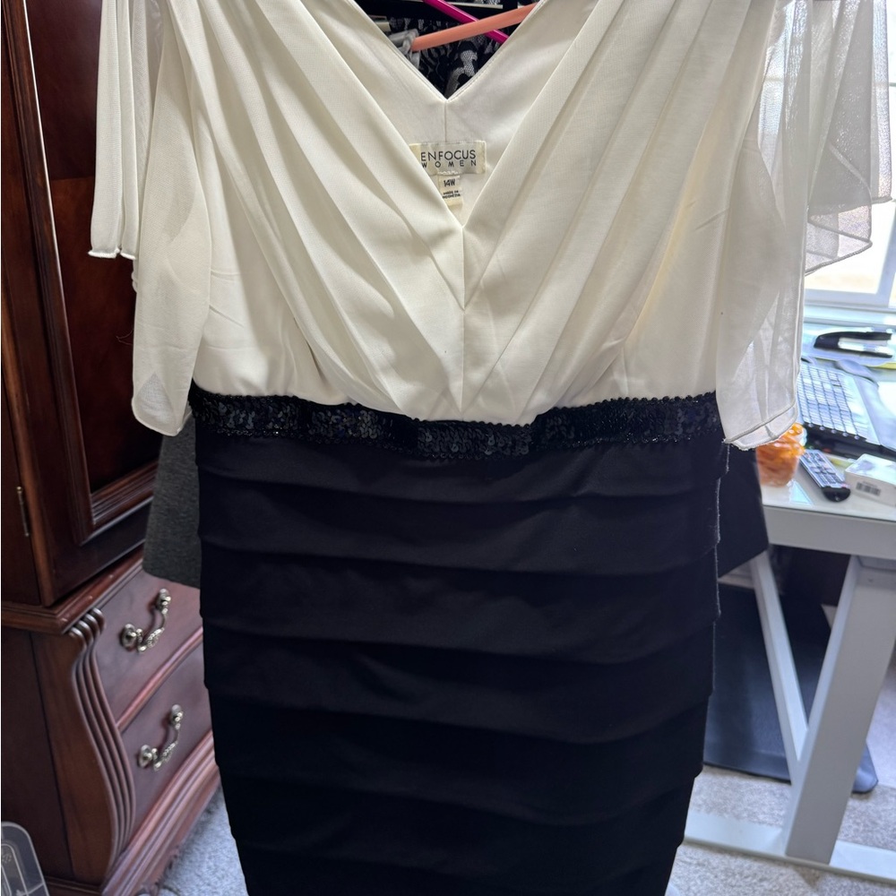 Enfocus Studio Black and cream dress Knee-Length